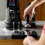 Pressa per polvere a pressione costante in allumina con martello per polvere di caffè in acciaio inossidabile, 58mm Black