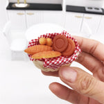 3 pezzi 1:12 Mini mobili per casa delle bambole Forniture per cucina Micro-cibo Gioco Cestino per il pane, Bread Box Basket