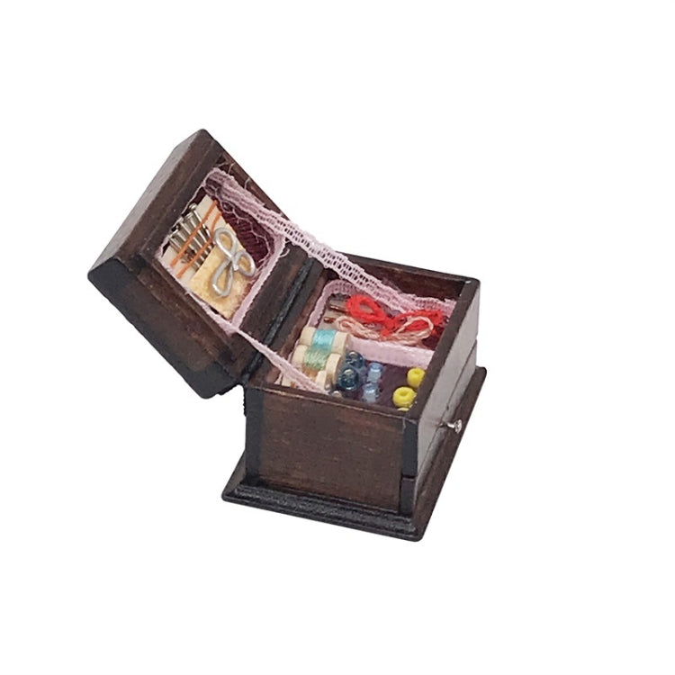 Scatola da cucito in legno massello 1:12 miniatura