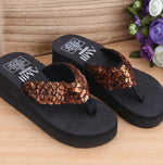 Pantofole con zeppa con paillettes e infradito, 40