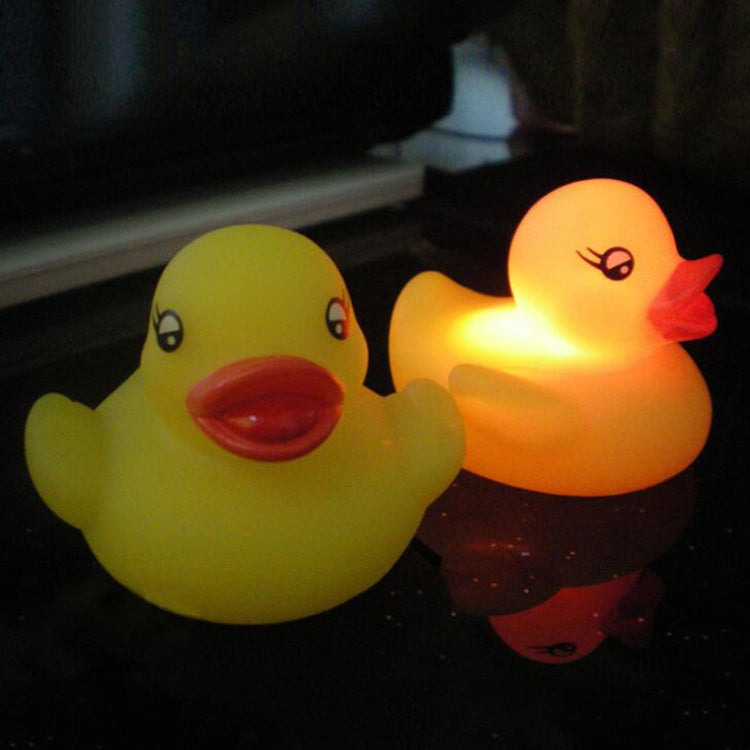 10 giocattoli per il bagnetto del bambino dell'anatra della luce di induzione dell'acqua del LED, consegna casuale di colore, Light Duck Bath Toy