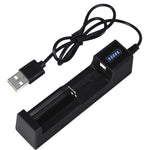 Caricabatterie USB singolo per batterie 18650 con torcia