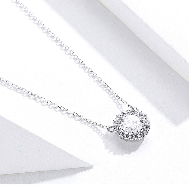 Collana con zirconi placcati in platino Collana semplice da donna in argento sterling S925, SCN345