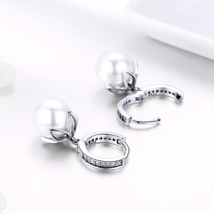 Orecchini rotondi con perline di conchiglia Orecchini semplici da donna in argento, SCE482