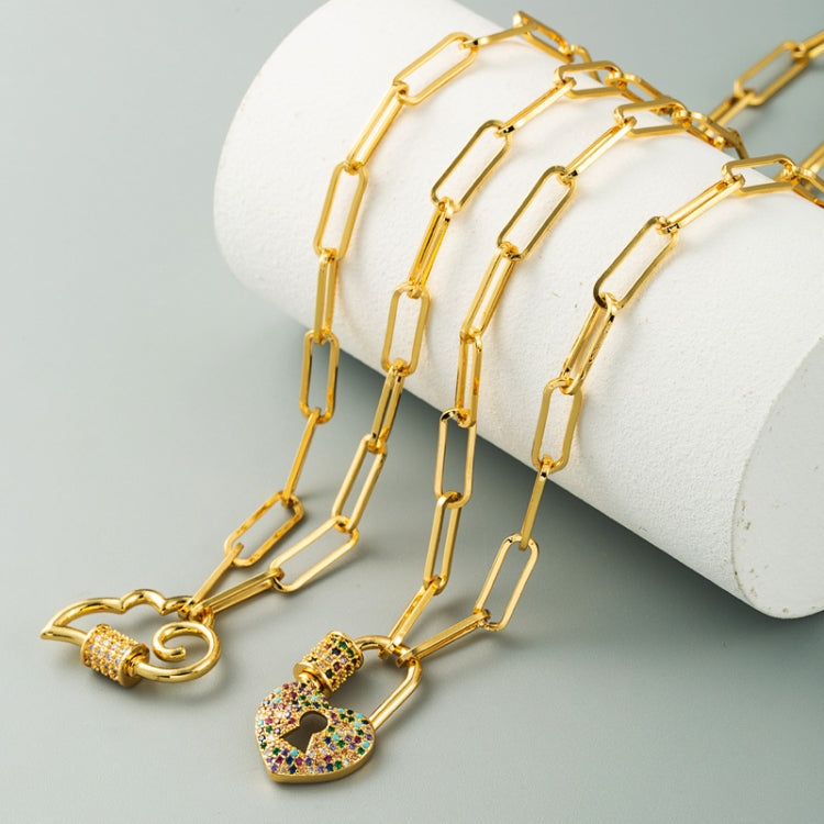 Collana da donna con squisita catena a clavicola in ottone micro-intarsiato con zirconi, Lock, Cloud