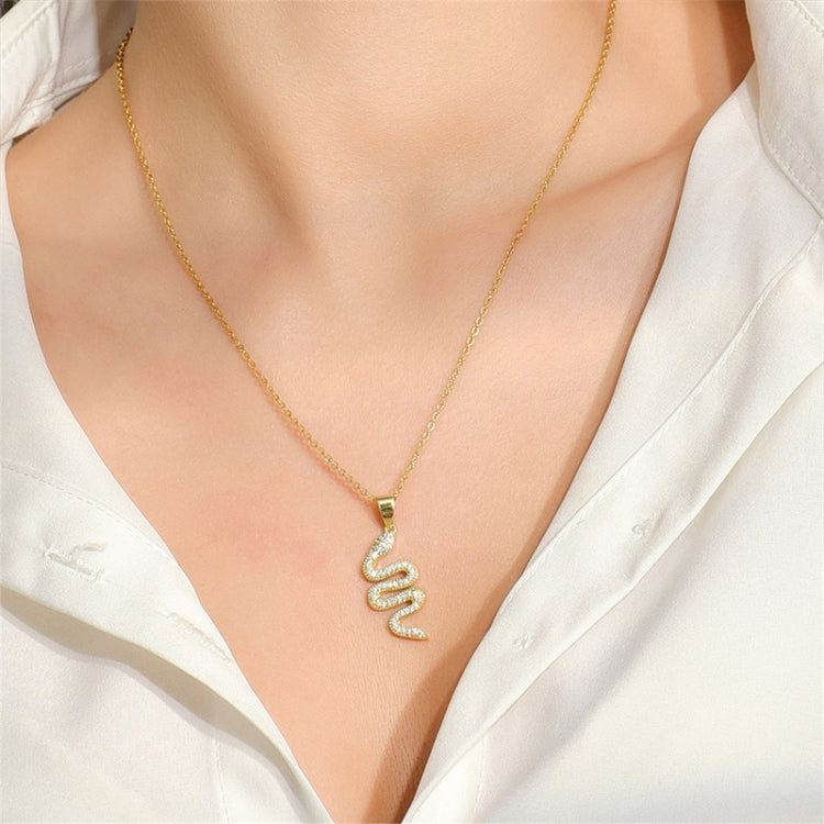 Collana con ciondolo a forma di serpente creativo da 2 pezzi Collana con zirconi intarsiati in stile punk femminile
