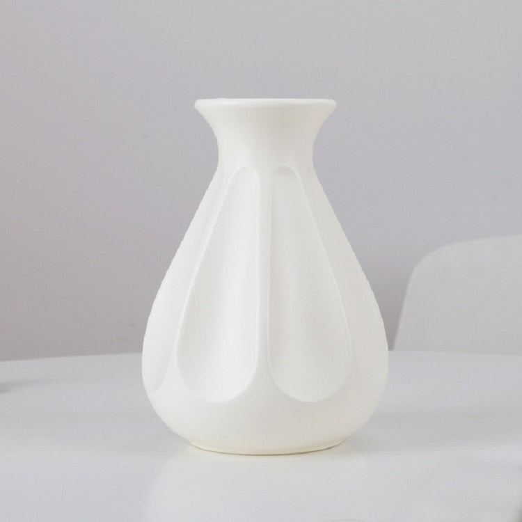 Vaso decorativo in plastica resistente 14x20 cm