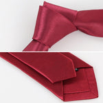 Cravatta sottile da uomo stretta e casual con cravatta sottile