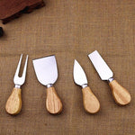 Set di 4 coltelli da formaggio in acciaio inossidabile con manico in bambù, affettatrice per formaggio con manico in legno, 4 in 1  Cheese Knife