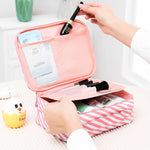 Borsa per cosmetici da viaggio imbottita impermeabile da donna portatile di grande capacità Borse per cosmetici per estetista Borsa per trucco da donna