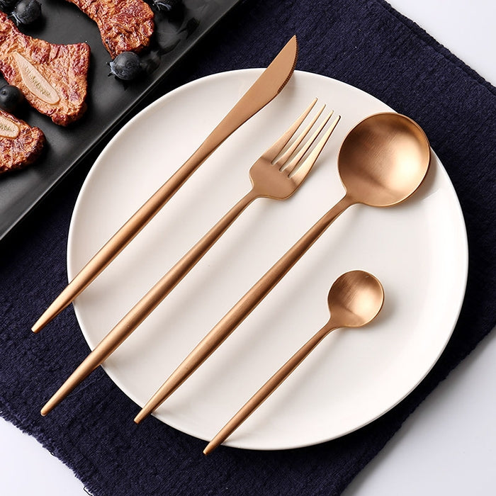 Posate in acciaio inossidabile Coltelli Forchette Cucchiai Stoviglie da cucina occidentale Set da tavola per feste a casa