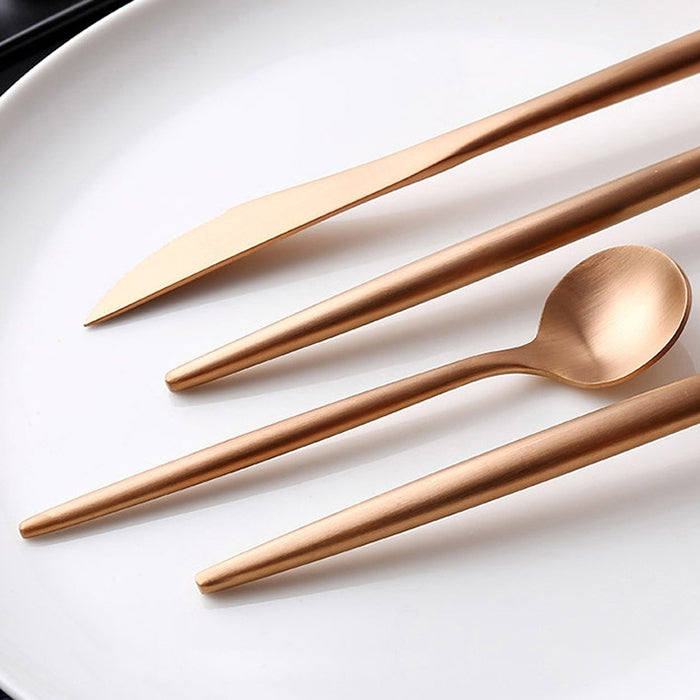 Posate in acciaio inossidabile Coltelli Forchette Cucchiai Stoviglie da cucina occidentale Set da tavola per feste a casa