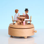 Decorazione creativa del desktop di casa con carillon rotante in legno, Lover Dating