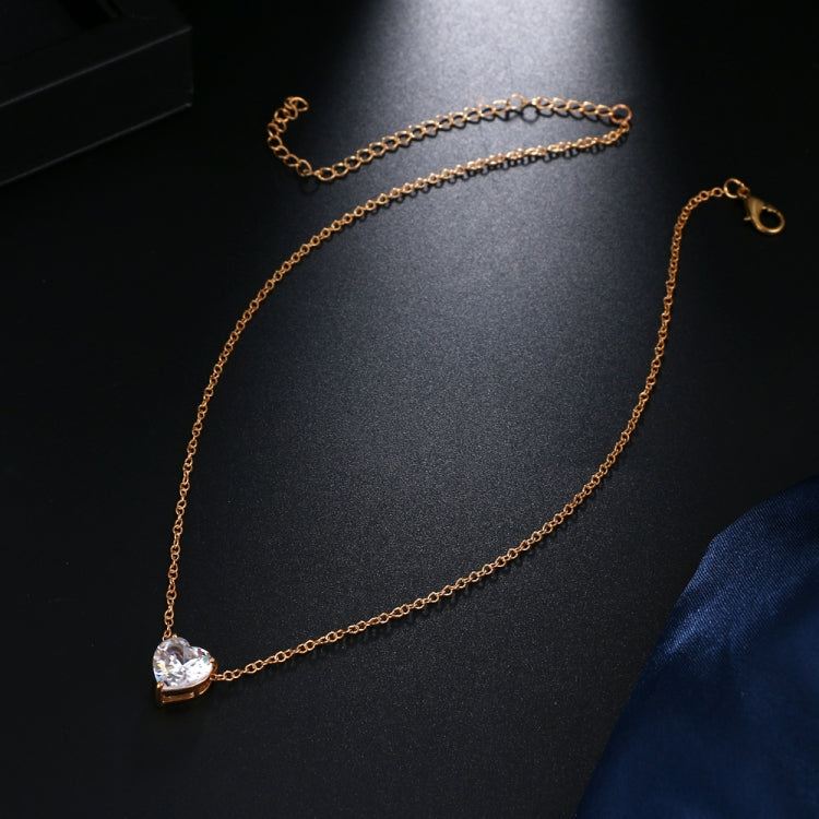Collana con ciondolo a cuore in cristallo Collana a catena corta femminile