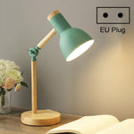 Lampada da scrivania con paralume in ferro e base in legno
