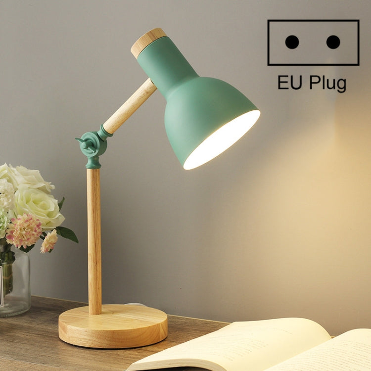 Lampada da scrivania con paralume in ferro e base in legno