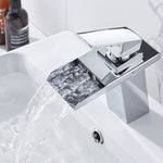 Rubinetto a cascata per bagno con rubinetto per acqua calda e fredda a tre luci a LED. Spina CN