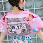Giubbotto di salvataggio per bambini in stile gilet Salvagente in schiuma con braccio gonfiabile per nuoto libero, Hip-hop Dinosaur, Submented Mirror Whale, Blue Tail Mermaid, Black Hair Doll, Bow Doll