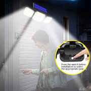 Lampada da parete solare a 3 teste con sensore di movimento
