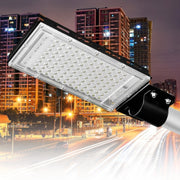 Proiettore LED da cortile impermeabile 25W e 200W