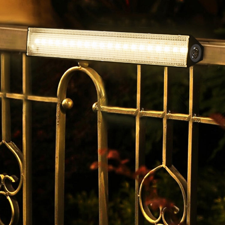 Illuminazione a LED solare impermeabile magnetica da giardino per esterni