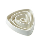 Ciotola per cibo per cani anti-soffocamento in plastica resistente al triangolo, Large Pink, Large Blue, Large Beige
