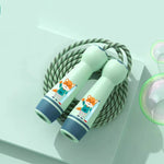 Corda per saltare regolabile con manico in legno per bambini, Green (Cotton Rope), Red Girl (Cotton Rope), Blue Bear (Cotton Rope), Orange Lion (Cotton Rope), Green (Bamboo Rope), Red Girl (Bamboo Rope), Blue Bear (Bamboo Rope), Orange Lion (Bamboo Rope)