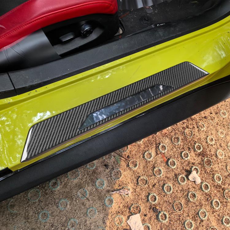 Adesivi decorativi per battitacco per Chevrolet Corvette C8, set da 2 pezzi.