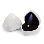 017015-20 Scatola portaoggetti per collana con anello luminoso a LED a forma di cuore senza gioielli, specifiche:, Ring(White), Ring(Red), Ring(Gold), Ring(Blue), Ring(Black), Ring(Pink), Pendant(White), Pendant(Red), Pendant(Gold), Pendant(Blue)      ...