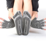 Guanti sportivi antiscivolo per yoga a dita aperte + set di calze yoga a cinque dita, Gloves+Socks Black, Gloves+Socks Grey, Gloves+Socks Red, Gloves+Socks Purple, Gloves+Socks Blue, Gloves+Socks Open Toe Black, Gloves+Socks Open Toe Gray              ...