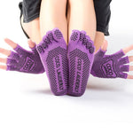 Guanti sportivi antiscivolo per yoga a dita aperte + set di calze yoga a cinque dita, Gloves+Socks Black, Gloves+Socks Grey, Gloves+Socks Red, Gloves+Socks Purple, Gloves+Socks Blue, Gloves+Socks Open Toe Black, Gloves+Socks Open Toe Gray              ...