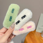 B316 2pcs Forcina per capelli in maglia di lana carina Clip laterale fatta a mano dolce e versatile, Beige, Cherry, Coffee Smiley Face, Gray Smiley Face, Beige Smiley Face, Light Grey, Black Bow, White Rose, Black Rose, White Plush, Green Plush        ...