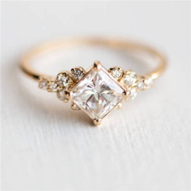 Anello quadrato geometrico donna con strass per matrimonio