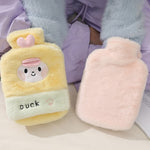 Borsa per acqua calda da 1 litro, scaldamani in peluche a due mani, Black and White Puppy, Brown Bear, Fruit Green Frog, Yellow Duck, Pink Bunny, Consortium, Naughty Cat, Little Brown Bear, Little White Rabbit
