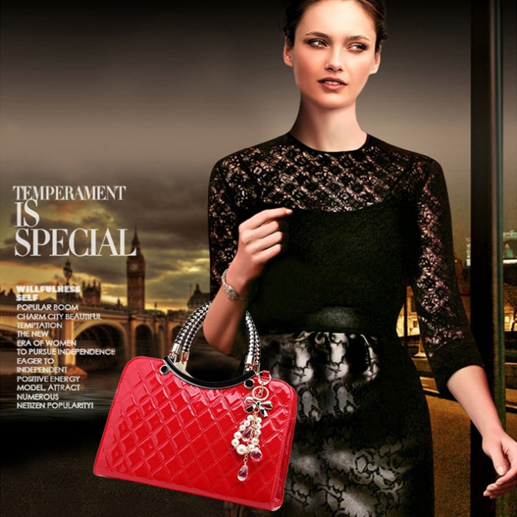 Borsa da donna con motivo a rombi in pelle PU di grande capacità con ornamenti pendenti