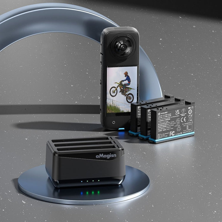Caricabatterie triplo per batterie Insta360 X4