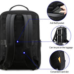 Zaino impermeabile per laptop con porta USB e Type-C