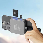 Blueendless HUB magnetico 8 in 1 con custodia M.2 NVMe/SATA SSD (HDMI+PD100W+USB-C/Type-C 3.2+USB-A 3.2+SD+TF+AUX), MC906