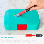 Strumento di pulizia 2 in 1 con raschietto e adesivo, ideale per la pulizia domestica.