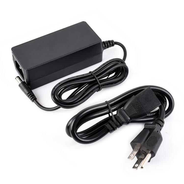 Alimentatore 19V 3,5A con jack DC 5,5x2,5 mm e cavo 1,5 m