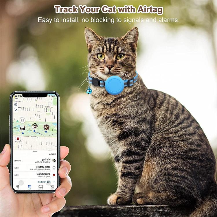 Supporto in silicone impermeabile per collare per gatti AirTag di seconda generazione / AirTag di prima generazione con fibbia di sicurezza a sgancio rapido e ciondolo a forma di pesce e campanellino.