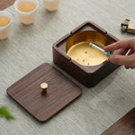 Posacenere magnetico in legno massello e metallo, a prova di cenere e polvere., Walnut Wood Square, Walnut Wood Round, Black Walnut Square, Ebony Wood Square, Dark Walnut Square