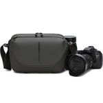 Borsa a tracolla da uomo QISEMIAN All-in-One per fotografia, con inserto rimovibile per fotocamera e supporto per treppiede.