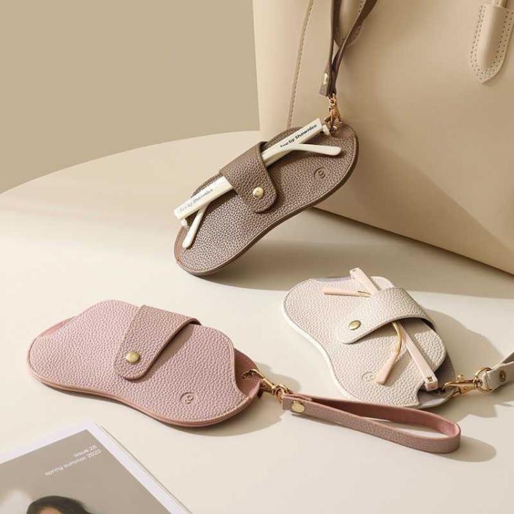 Custodia per occhiali da appendere in pelle PU, astuccio portatile da viaggio per occhiali da vista e da sole.