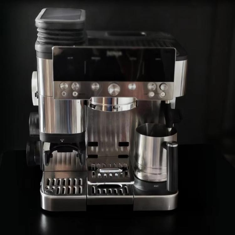Accessorio per macchina da caffè Ninja Luxe Cafe ES601 / ES701: prolunga per tramoggia chicchi e soffiatore d'aria., Air Blower