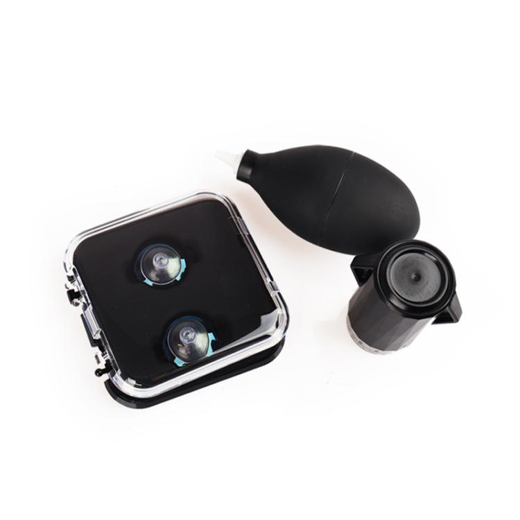 Kit di lenti di ricambio per Insta360 X5 con strumenti per una facile sostituzione e protezione delle lenti.