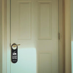 Cartello reversibile in pelle per porta di hotel: "Si prega di preparare la camera e non disturbare" (appendere reversibile)., Hotels Door Sign