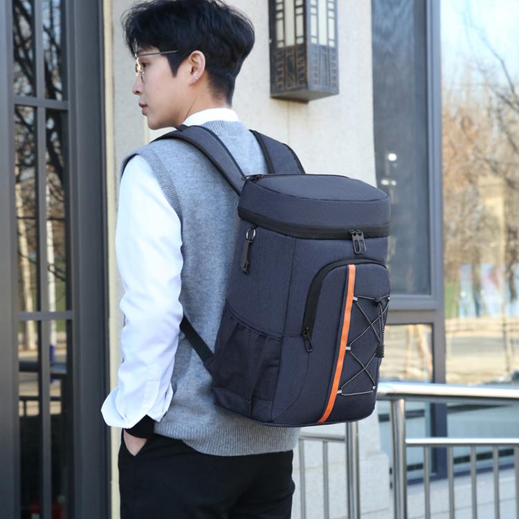 Zaino termico Vanaheimr da 20 litri con rivestimento interno in lamina di alluminio, design multi-tasca e strisce riflettenti.