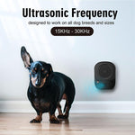 Dispositivo automatico a ultrasuoni per l'addestramento e la dissuasione dall'abbaio dei cani, da utilizzare all'aperto.