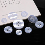 100 bottoni decorativi rotondi in resina perlata a 4 fori per polsini di camicie, Wide Edge 1cm, Wide Edge 1.15cm, Wide Edge 1.25cm, Wide Edge 1.5cm, Wide Edge 1.8cm, Wide Edge 2cm, Fine Edge 1cm, Fine Edge 1.15cm, Fine Edge 1.25cm, Fine Edge 1.5cm    ...